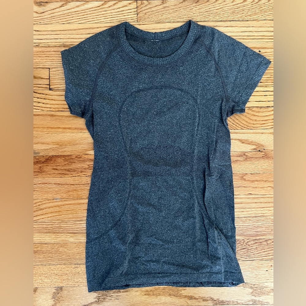 Lululemon athletic shirt